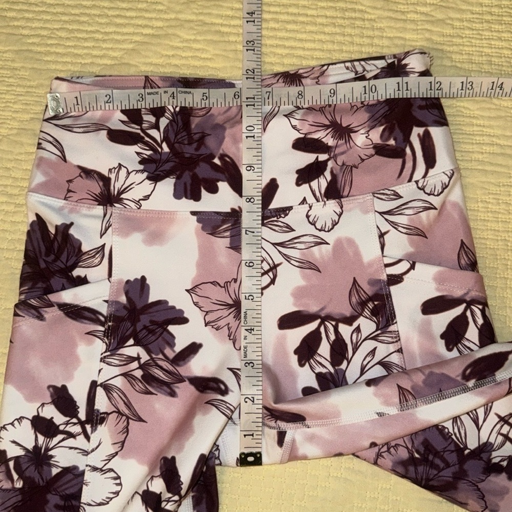 Balance Collection Super Soft Yoga leggings X10 Size Small Burgundy, Pink, White - Picture 5 of 7